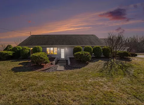 2302 E Brks, Freeland, MI 48623