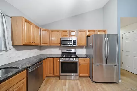 Kitchen - 3203 Northmor Dr, Adrian, MI 49221 photo 2 of 3