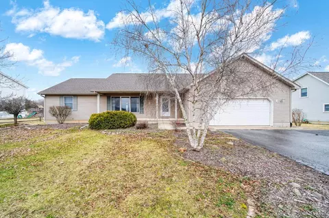 3203 Northmor Dr, Adrian, MI 49221