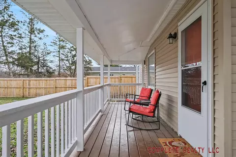 Exterior - 1051 Pinehurst, Mount Morris, MI 48458 photo 4 of 10