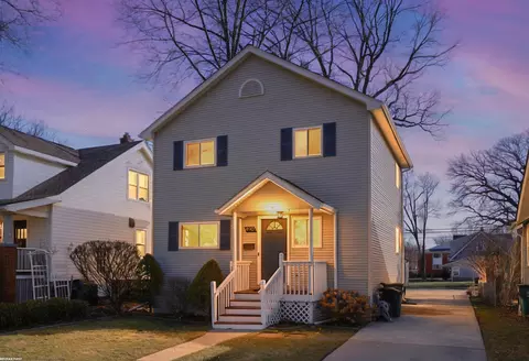 490 E Cambourne, Ferndale, MI 48220