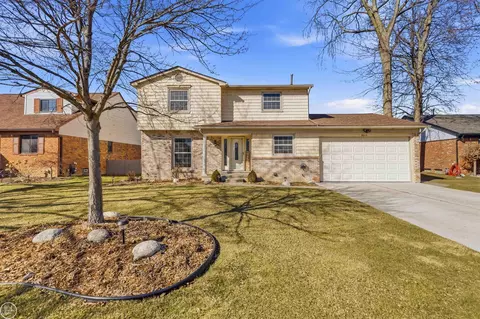 26113 Birchcrest, Chesterfield, MI 48051