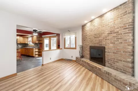 Living - 3335 School, Temperance, MI 48182 photo 6 of 6