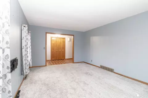 Living - 3335 School, Temperance, MI 48182 photo 3 of 6