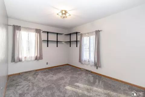 Bedroom - 3335 School, Temperance, MI 48182 photo 4 of 7