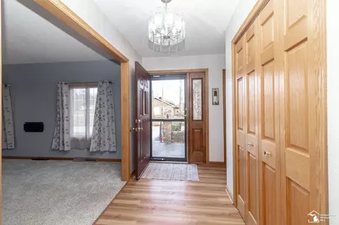 Entry Way - 3335 School, Temperance, MI 48182 photo 1 of 2
