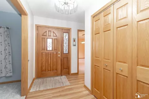 Entry Way - 3335 School, Temperance, MI 48182 photo 2 of 2