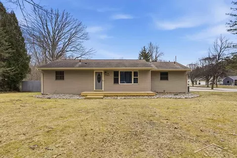 5519 Nurmi, Midland, MI 48640