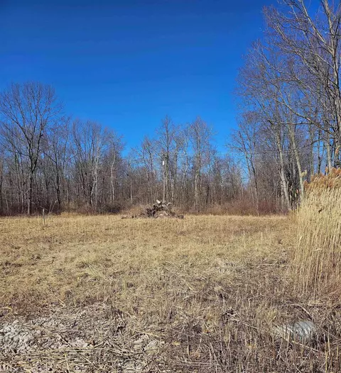 3260 N Shoreview, Fort Gratiot, MI 48059