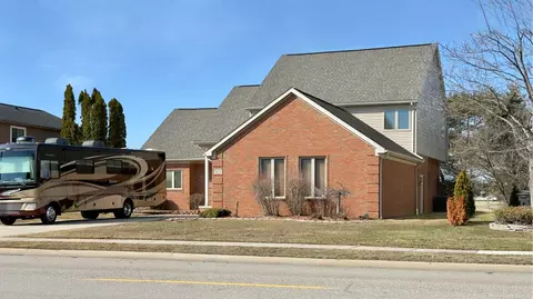 51553 Baker, New Baltimore, MI 48047
