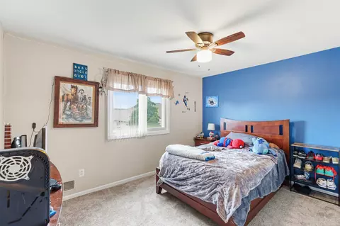 Bedroom - 21368 Rome, Macomb, MI 48044 photo 5 of 6
