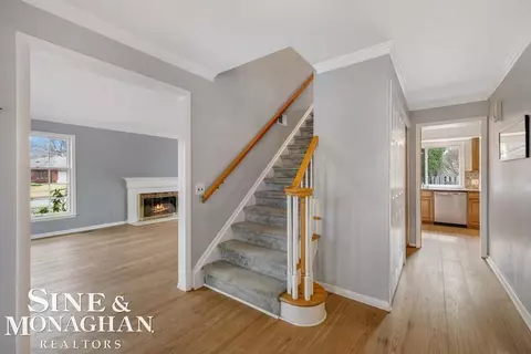 Entry Way - 715 Pear Tree, Grosse Pointe Woods, MI 48236 photo 1 of 3