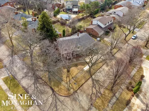 View/Area - 715 Pear Tree, Grosse Pointe Woods, MI 48236 photo 10 of 11