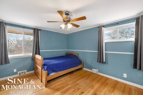 Bedroom - 715 Pear Tree, Grosse Pointe Woods, MI 48236 photo 2 of 4
