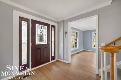 Entry Way - 715 Pear Tree, Grosse Pointe Woods, MI 48236 photo 2 of 3