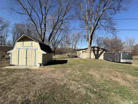 Exterior - 4230 Saint Anthony, Temperance, MI 48182 photo 5 of 5