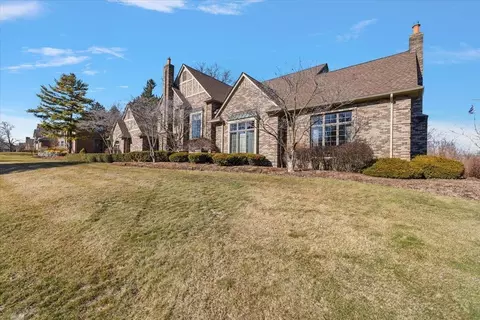 Exterior - 207 Lake Shr, Grosse Pointe Farms, MI 48236 photo 5 of 13