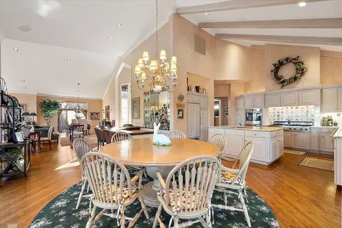 Dining - 207 Lake Shr, Grosse Pointe Farms, MI 48236 photo 6 of 6