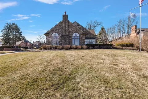 Exterior - 207 Lake Shr, Grosse Pointe Farms, MI 48236 photo 13 of 13