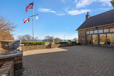 Exterior - 207 Lake Shr, Grosse Pointe Farms, MI 48236 photo 11 of 13