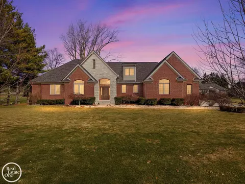 1860 Boulan, Troy, MI 48084