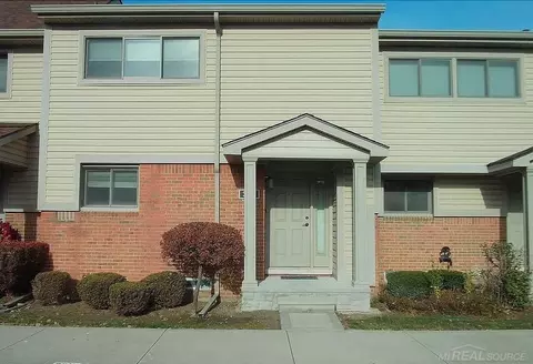3733 Old Crk, Troy, MI 48084