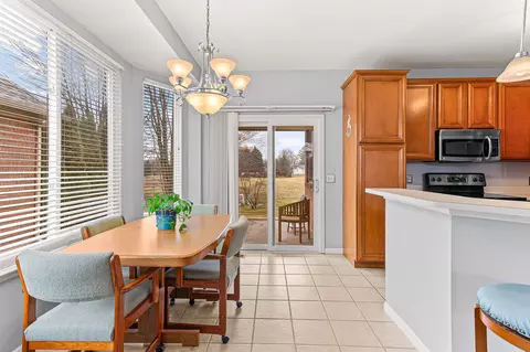 Dining - 49514 Sable Crk, Macomb, MI 48042 photo 2 of 3