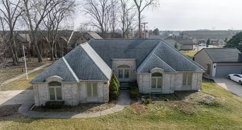 12516 Watkins Dr, Shelby Township, MI 48315