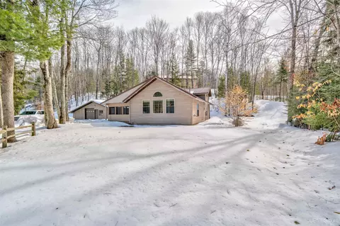 3922 N Munson, Manistique, MI 49854