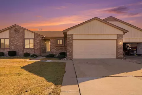 26214 Jackgrove, Chesterfield, MI 48051
