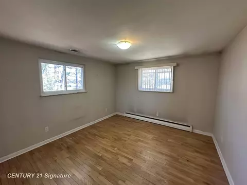Bedroom - 7151 N Elms, Flushing, MI 48433 photo 3 of 4