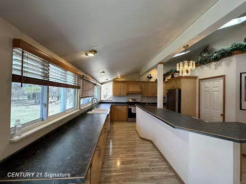 Kitchen - 7151 N Elms, Flushing, MI 48433 photo 1 of 7