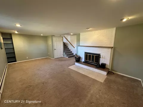 Living - 7151 N Elms, Flushing, MI 48433 photo 9 of 9