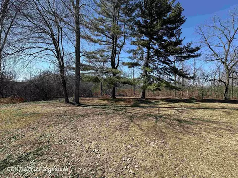 Exterior - 7151 N Elms, Flushing, MI 48433 photo 9 of 26