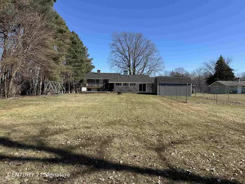 Exterior - 7151 N Elms, Flushing, MI 48433 photo 12 of 26