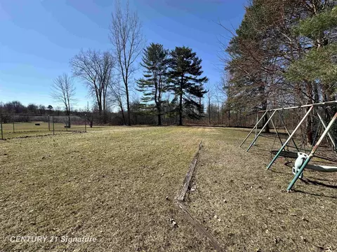 Exterior - 7151 N Elms, Flushing, MI 48433 photo 15 of 26