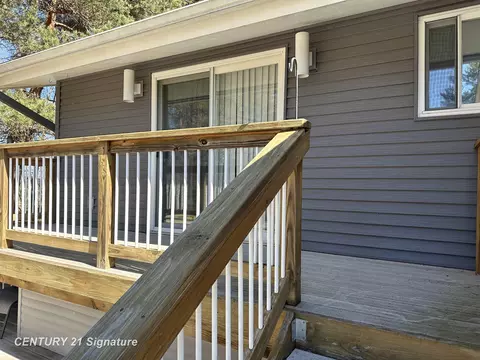 Exterior - 7151 N Elms, Flushing, MI 48433 photo 18 of 26