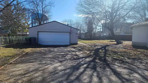 1908 Kosciuszko, Bay City, MI 48708