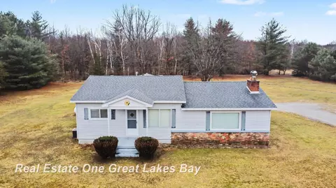 2750 E Deckerville, Caro, MI 48723