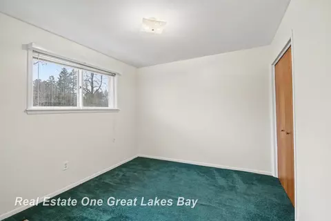 Bedroom - 2750 E Deckerville, Caro, MI 48723 photo 4 of 5