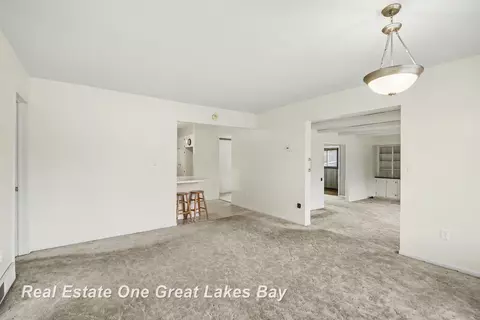 Living - 2750 E Deckerville, Caro, MI 48723 photo 6 of 6