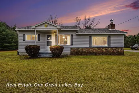 Exterior - 2750 E Deckerville, Caro, MI 48723 photo 5 of 5