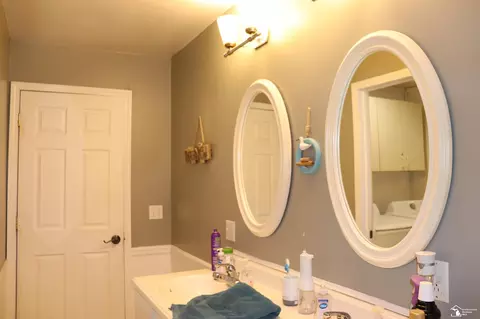 Bath - 3159 Maplewood, Monroe, MI 48162 photo 1 of 1