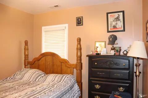 Bedroom - 3159 Maplewood, Monroe, MI 48162 photo 2 of 3