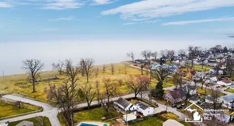 View/Area - 3159 Maplewood, Monroe, MI 48162 photo 3 of 3