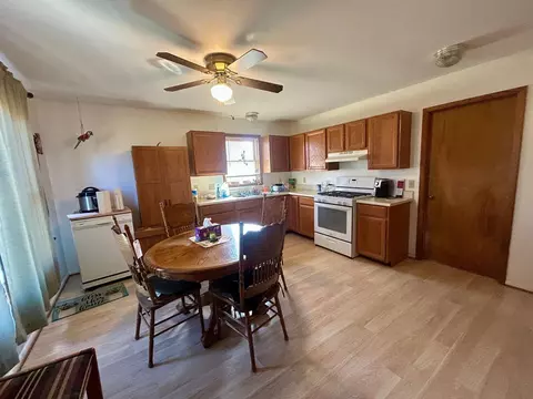 Kitchen - 4763 Kerswill, Gladwin, MI 48624 photo 1 of 2