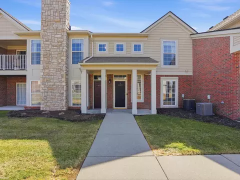 52124 Naugatuck, Macomb, MI 48042