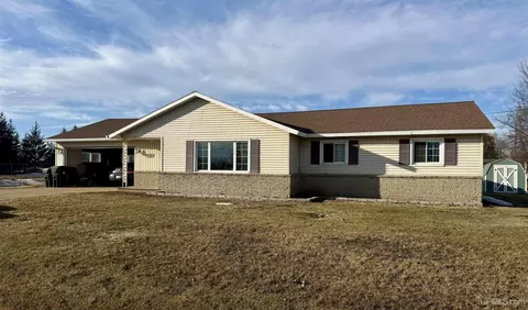 2222 S 25th, Escanaba, MI 49829