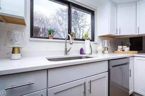 Kitchen - 3902 Marlene, Warren, MI 48092 photo 2 of 3