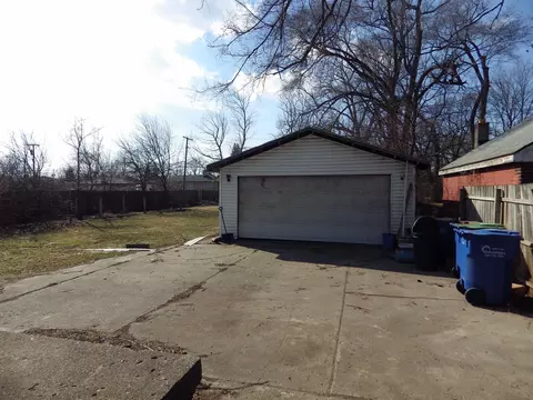 20829 Doepfer, Warren, MI 48091 photo 3